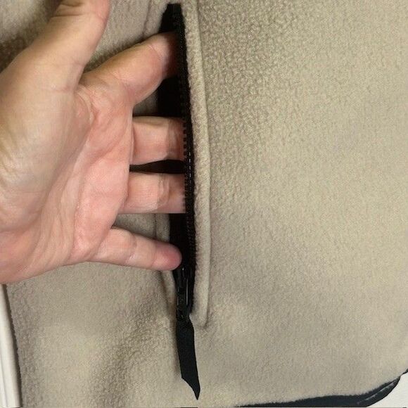 Kathmandu Polartec Climate Control Y2K Men M Tan Black Trim Zip Up Fleece Vest - Picture 3 of 12